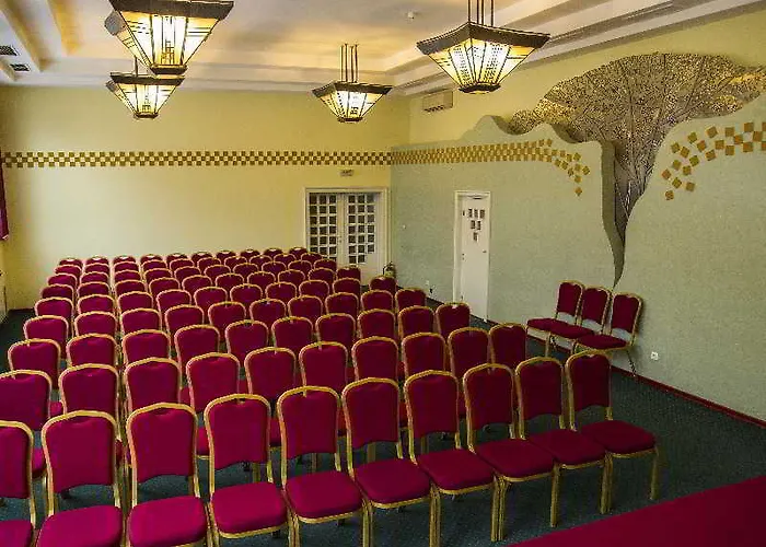 Club Ξενοδοχείο 3*